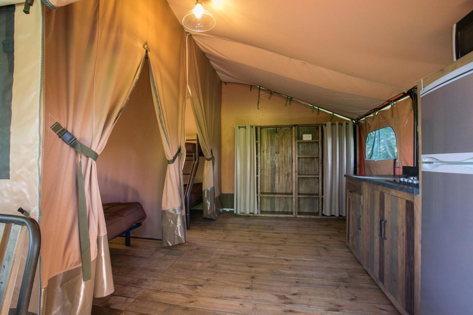 Camping La Ferme De Perdigat Limeuil Exterior photo